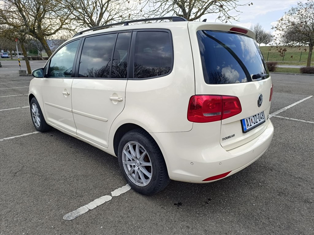Eladó Volkswagen Touran 2.0 TDI (1968 cm³, 140 PS) (Typ 1T) 6. kép
