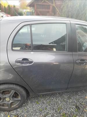 Toyota yaris xp90 jobb hátsó ajtó 1g3 