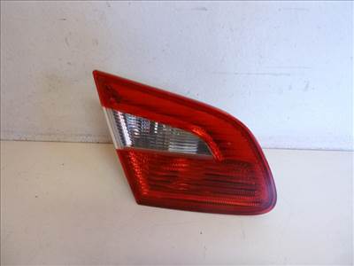 Skoda SUPERB 5 ajtós bal hátsó belső lámpa 3T5945093