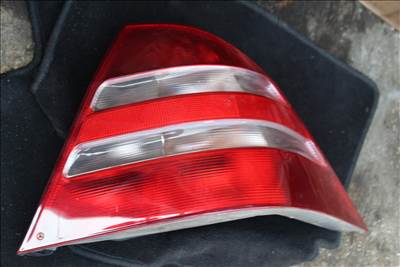 Mercedes S 320 W220, W215 Jobb hátsó lámpa  a2208200264