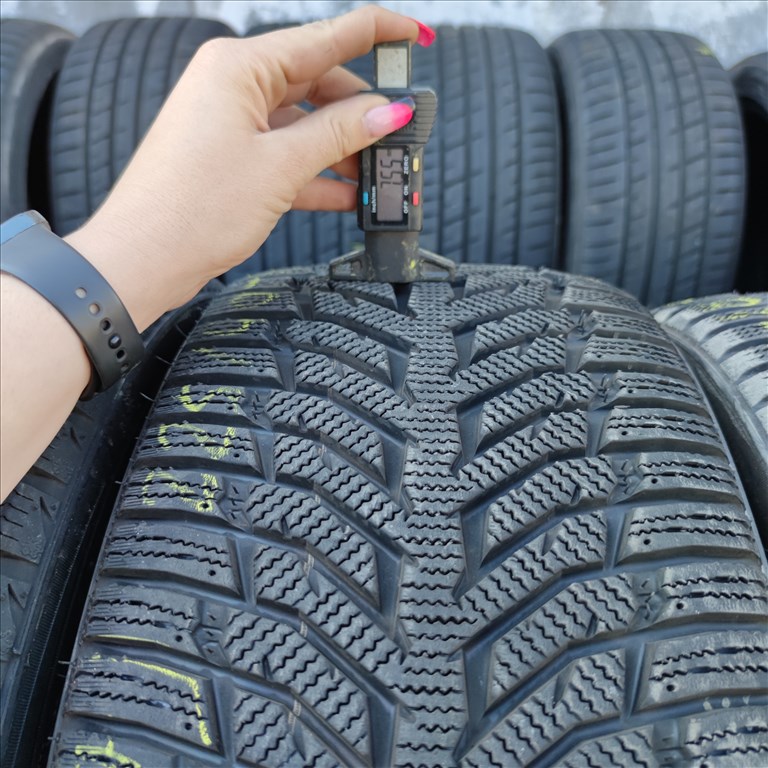 225/40 R18 Syron téli gumi 99500ft a 4db/17/ 1. kép