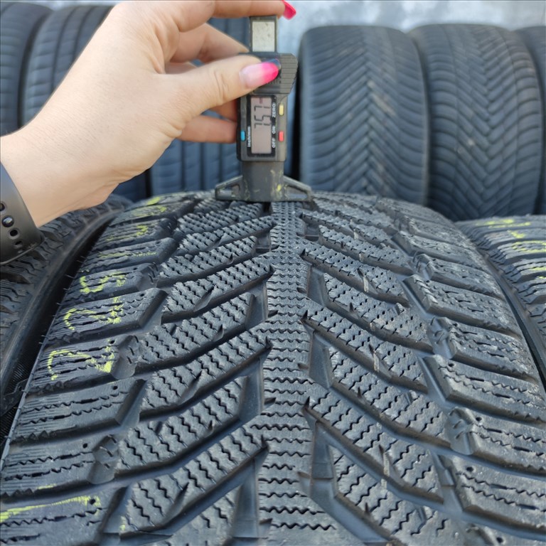 225/40 R18 Syron téli gumi 99500ft a 4db/17/ 3. kép