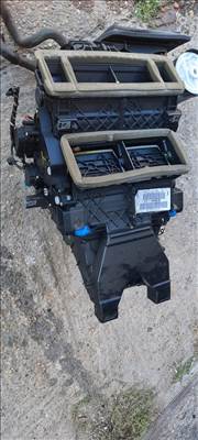 Ford Focus Mk3 MK3.5 fűtésbox  h1f119b555eb