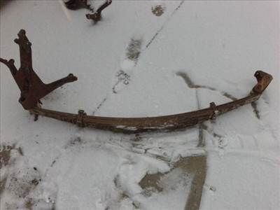 Renault Trafic I Bal hátsó Rugó *1570*