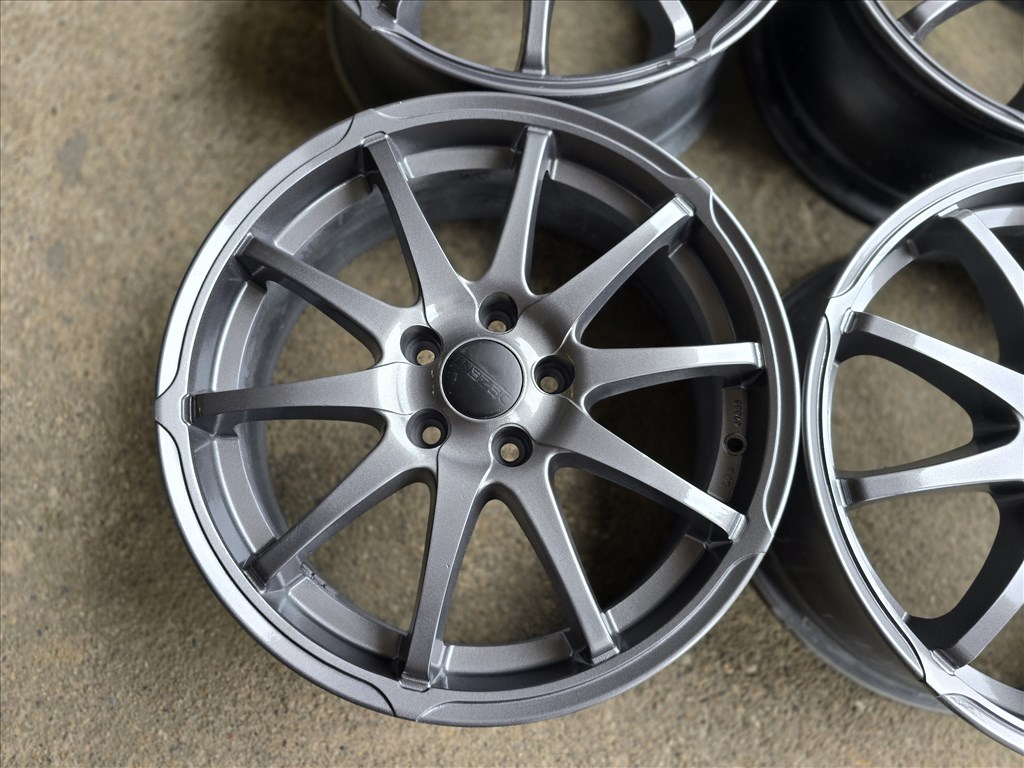  17-es, 5x108-as újszerű Dezent alufelni 4. kép