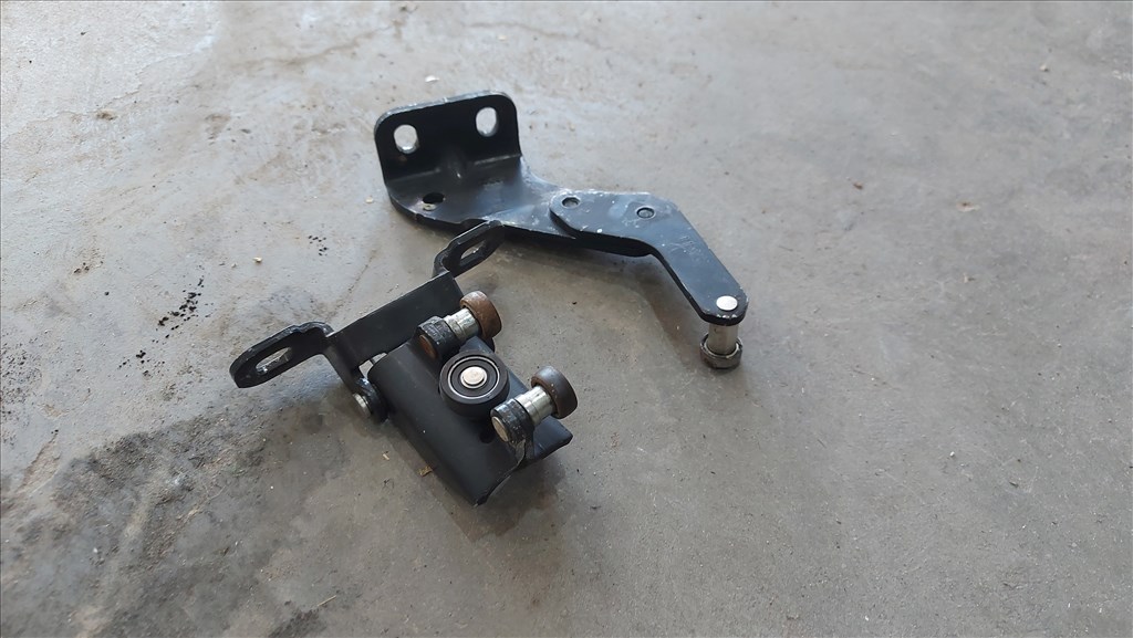 Ford Transit Tranzit MK6 MK7 00 Tolóajtó ajtó alsó középső görgő 6473 yc15v25000ah 3. kép