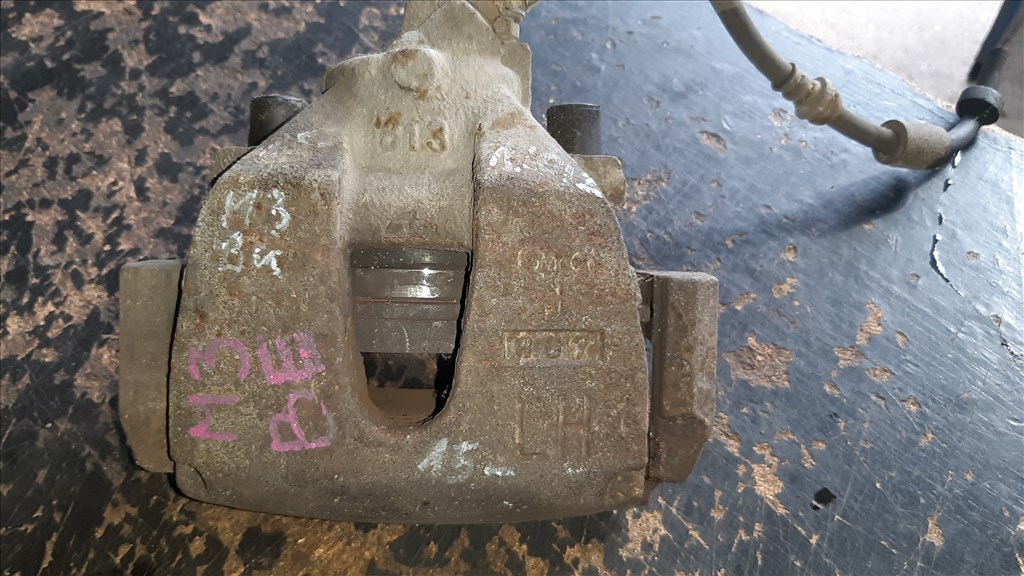 Mazda 3 (BK) MZR 1.6 bal első féknyereg  1. kép