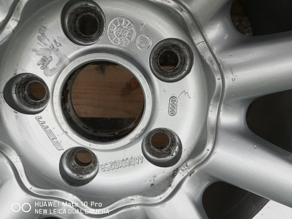 Audi 15-ös gyári alufelnit keresek vennék 3. kép