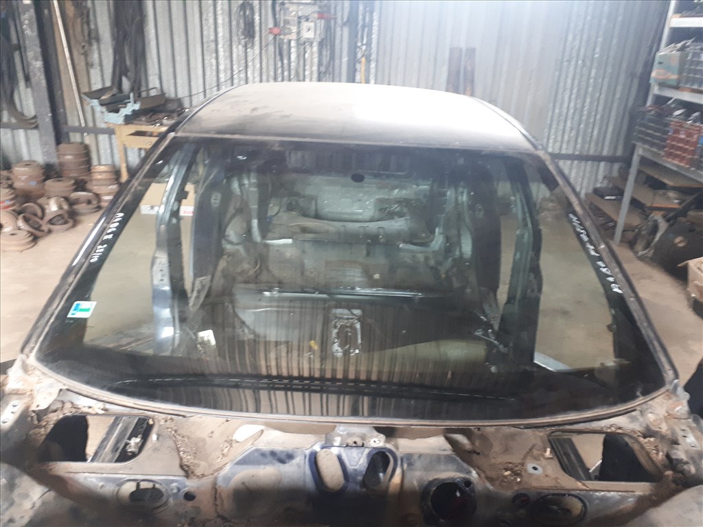 Audi A4 (B6) Első szélvédő  1. kép