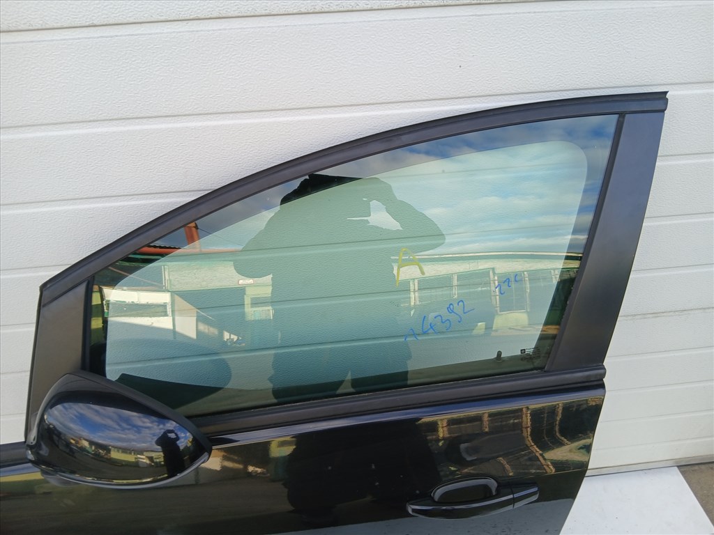 14392 Opel Astra J 2009-2015 Bal első Ajtó Fekete Z22c 4. kép