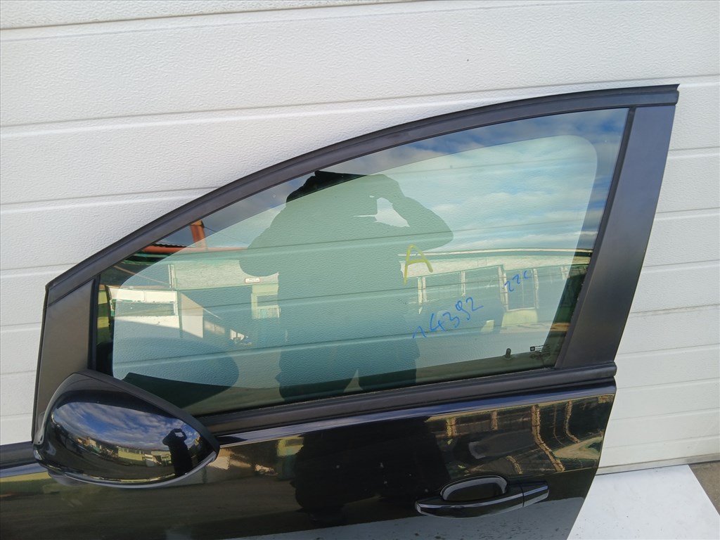 14392 Opel Astra J 2009-2015 Bal első Ajtó Fekete Z22c 5. kép