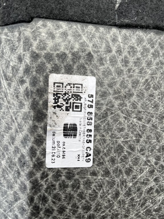 Skoda Karoq Csomagtér tálca 575 858 855 CA9 2. kép