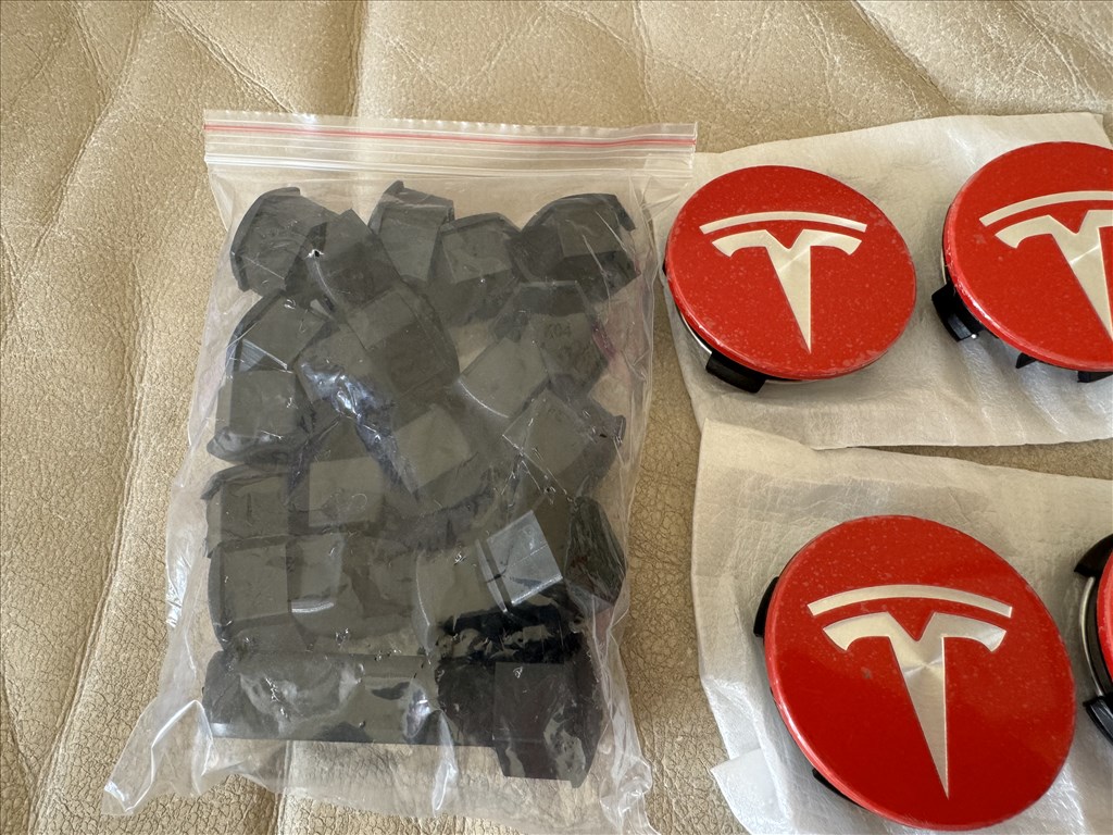 Tesla Model 3 felnikupak Tesla Model Y felnikupak Model 3 felniközép P 4. kép