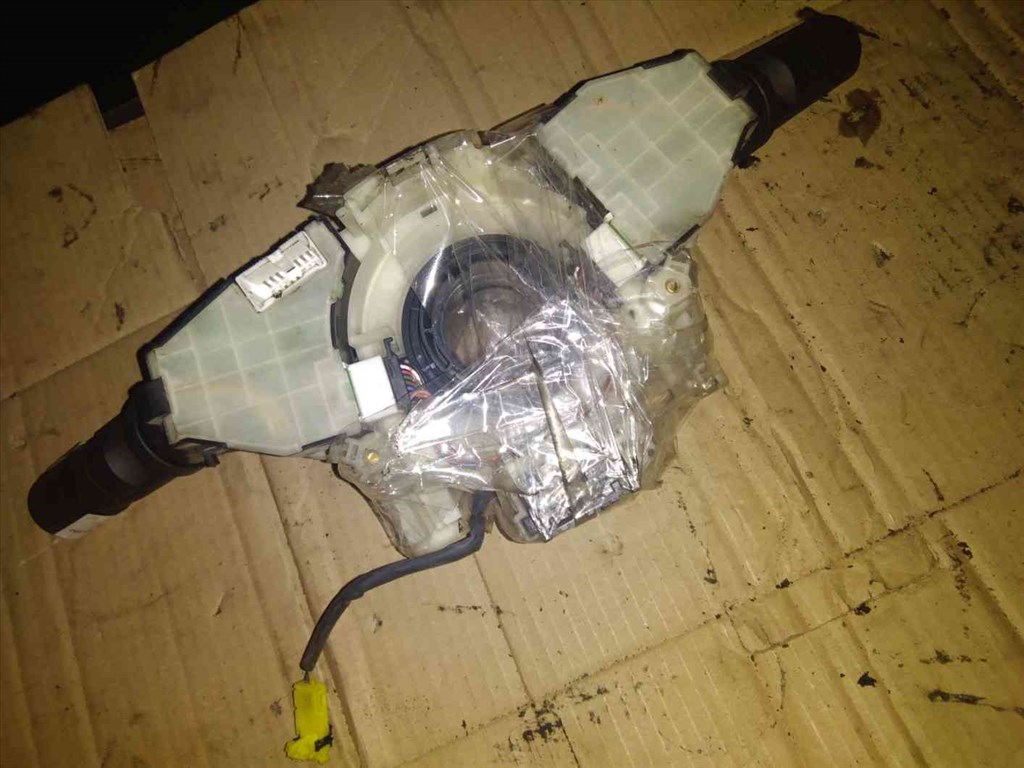 Nissan Navara D40 Bajuszkapcsoló 25580EB308 2. kép