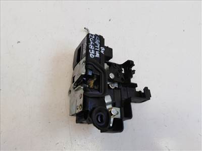 Chevrolet Captiva bal hátsó ajtózár