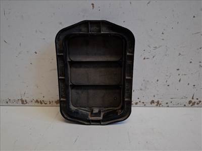 Mazda 2 (DE) csomagtérszellőző D65151921