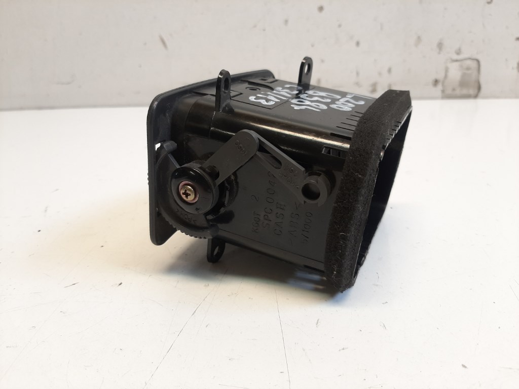 Mitsubishi L 200 bal elsõ külsõ mûszerfal szellõzõ SPC00427 2. kép