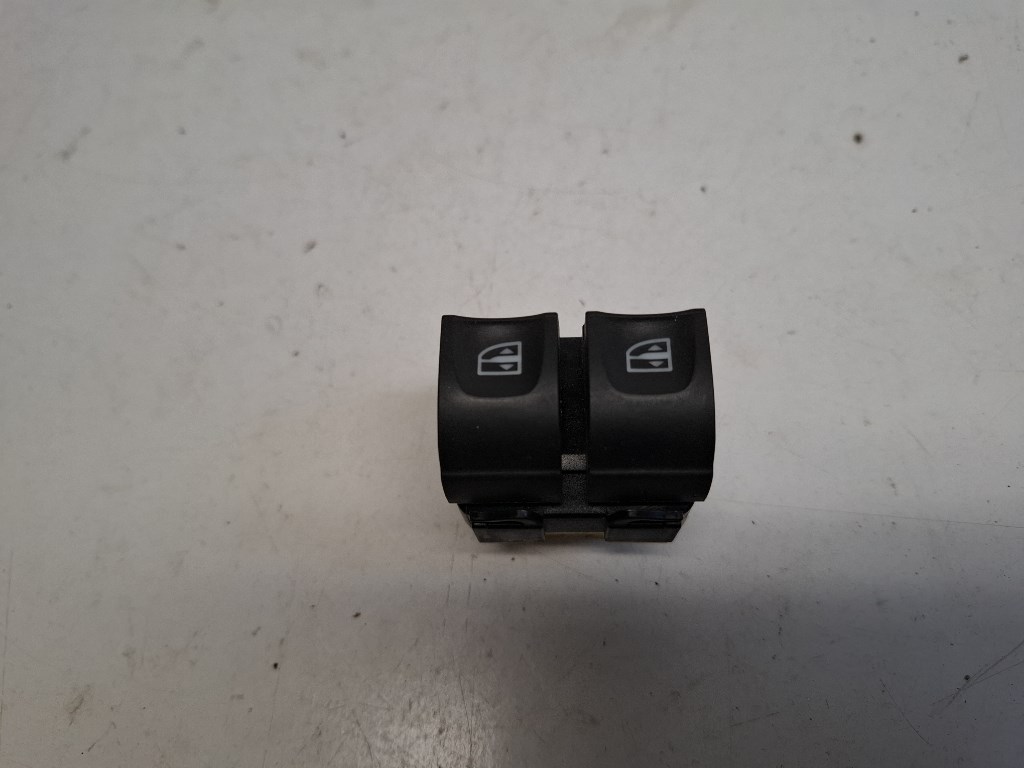 Renault Clio bal elsõ ablakemelõ kapcsoló 254118044R 1. kép