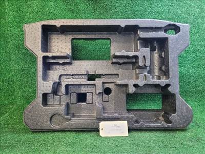 SUZUKI SX4 S-Cross II Pótkerék Szerszámtartó 7549161M00 7549174s00