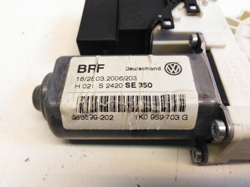 Seat Leon (1P) bal hátsó ablakemelõ motor 1K0959703G 3. kép