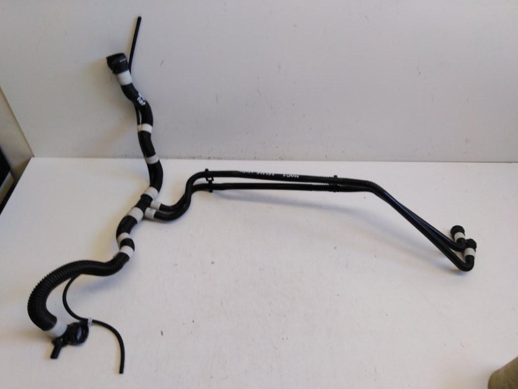 Tesla Model 3  vízhûtõ csõ (vízcsõ) 107757977G 1. kép