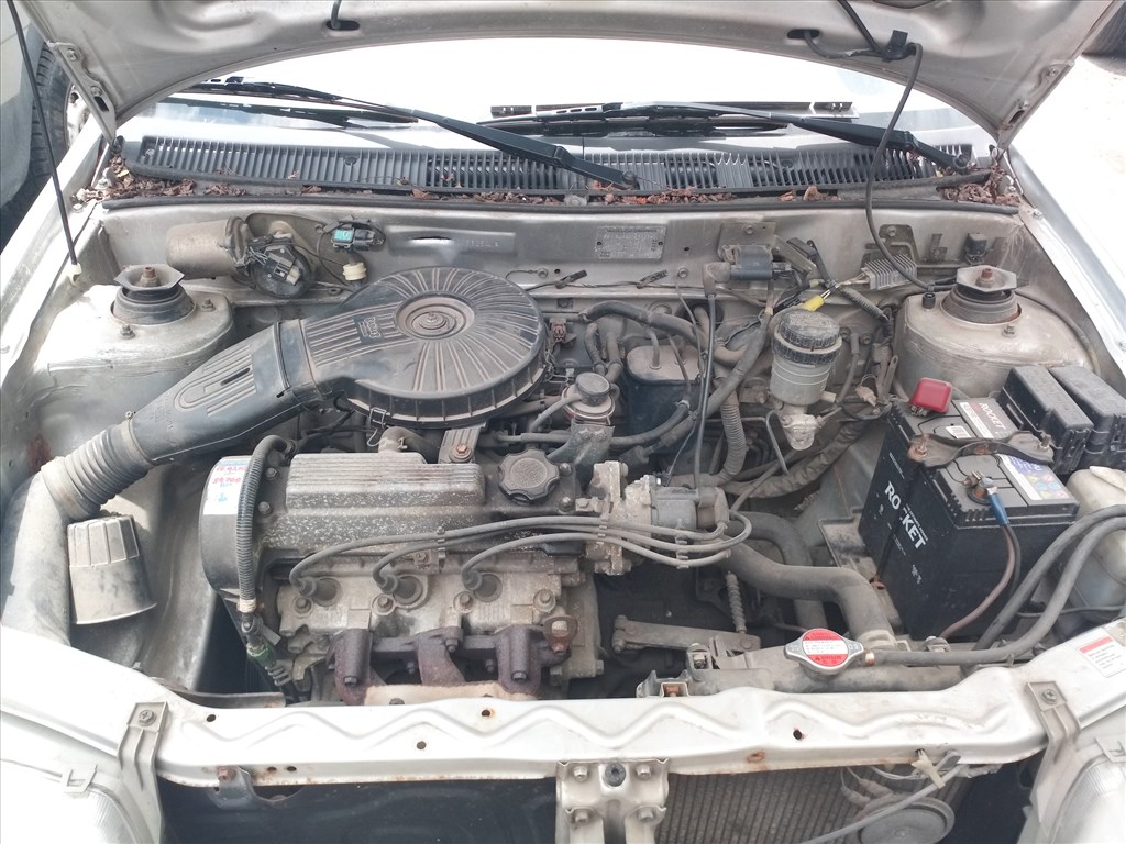 Suzuki Swift IV ajtó, ajtózár, ablakemelő, kilincs  6. kép