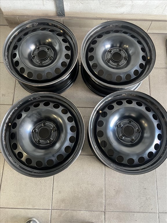  5x105 lyukosztású 6,5JJ 16" használt (gyári felni) lemezfelni 1. kép