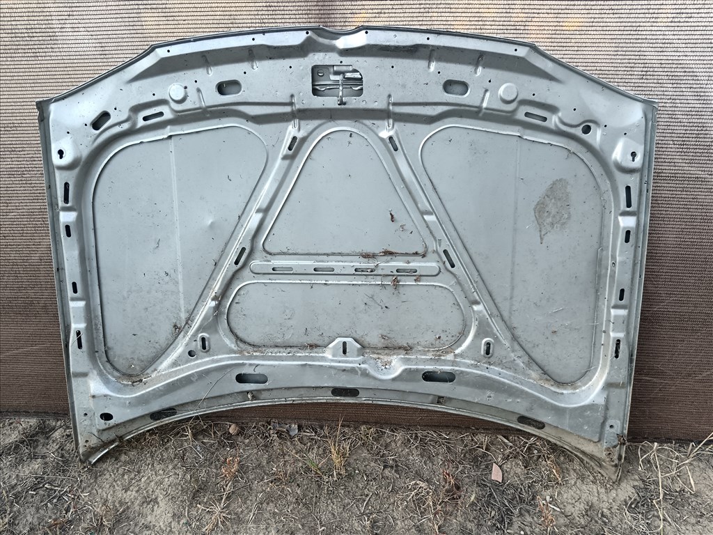 Volkswagen Golf IV motorháztető  2. kép