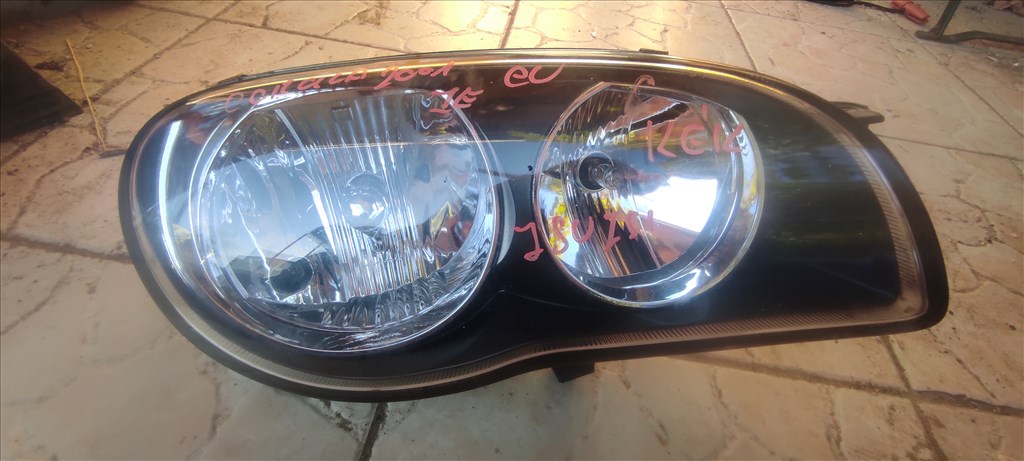 Toyota Corolla (E110) Jobb első fényszóró  1. kép