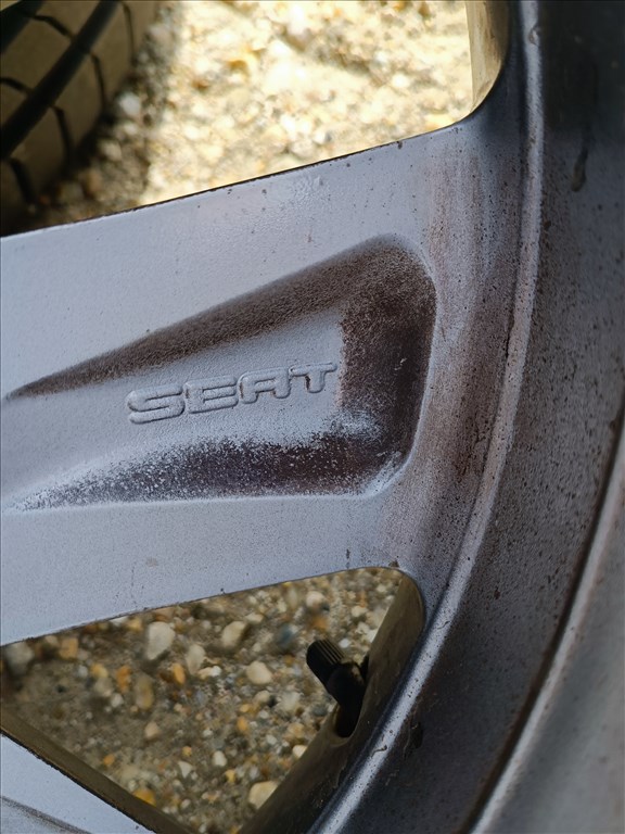 18" Gyári Seat Leon Leon Cupra ST Toledo alufelni, rajta 225/40 R18 Continental nyári gumi csavarok 7. kép