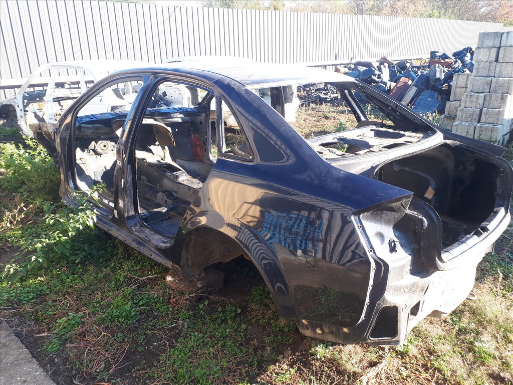 Audi A4 (B6) Sedan üres karosszéria   3. kép