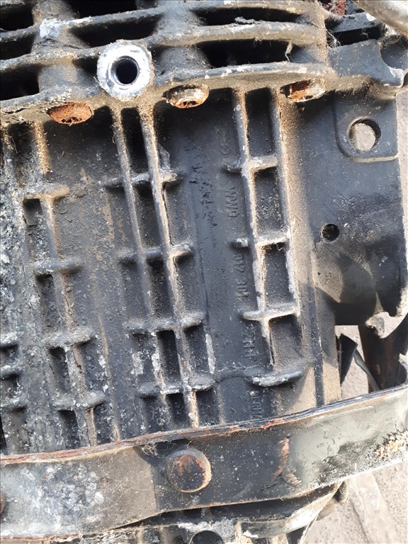 Audi 80 B3  B4   2.0  BENZINES  váltó CGT VÁLTÓKÓD  012301103h 012301211f 3. kép