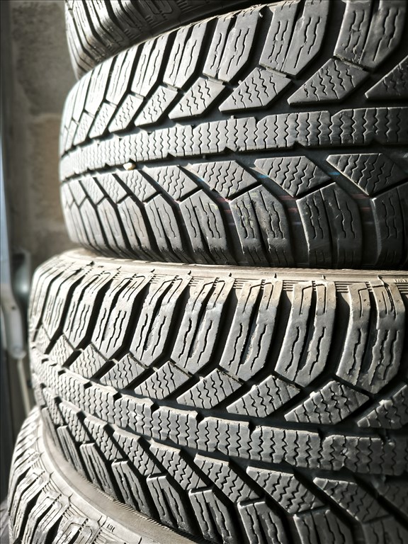  175/7014" használt Semperit téli gumi gumi 3. kép