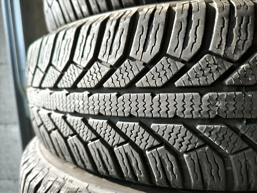  175/7014" használt Semperit téli gumi gumi 7. kép