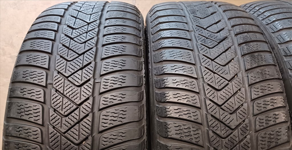 Defekttűrő Pirelli Sottozero3 Winter 245/40 R19 téli gumik 4db 6. kép