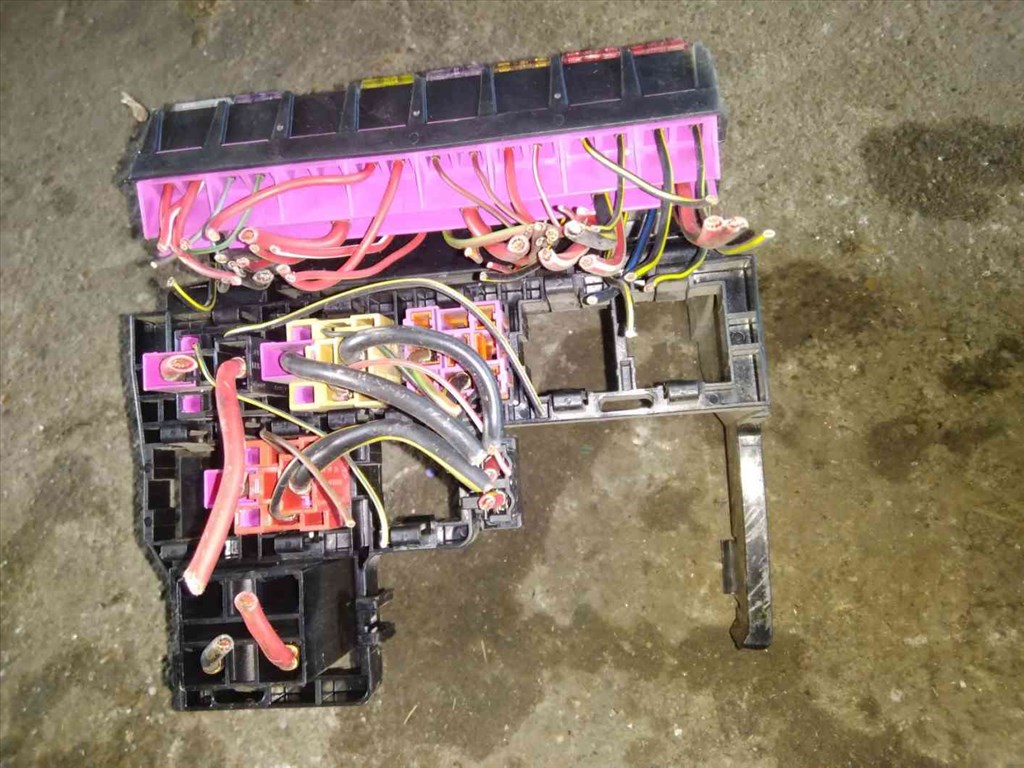 Ford Galaxy II Biztosítéktábla / Relé Tábla 2. kép