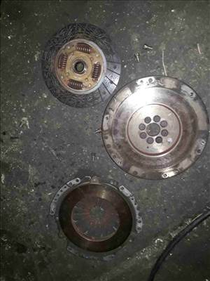 Toyota Corolla 00-06 Kuplung Szett + Egytömegű Lendkerék