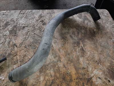 Toyota Rav 4 00-05 Vízcső