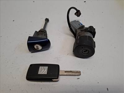 Citroen C4 grand picasso  zárgarnitúra motorvezérlő nélkül