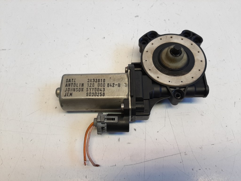 Dacia Sandero (BS) jobb elsõ ablakemelõ motor 1. kép