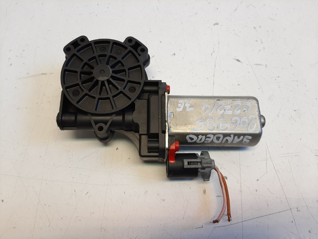 Dacia Sandero (BS) jobb elsõ ablakemelõ motor 2. kép