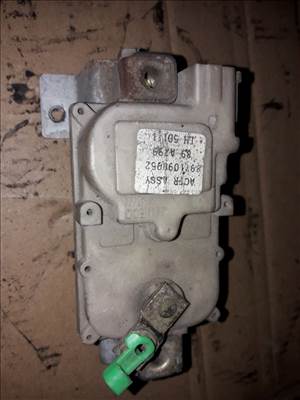 Opel Frontera A Bal Hátsó Ajtó Központizár Motor 8971090952