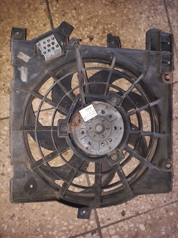 Opel Zafira B Klímahûtõ Ventilátor 13 147 279 2. kép