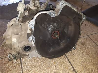 Suzuki Swift II 96-03 1444036 Váltó