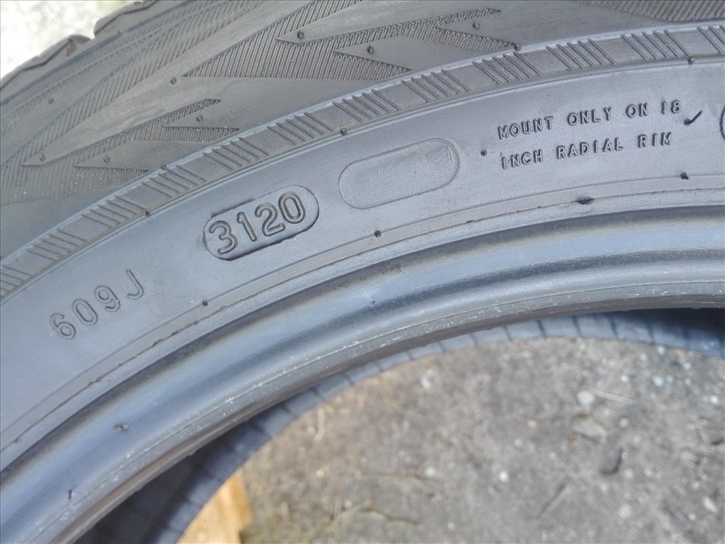 215/55R18 Nokian téli gumi garnitúra 215/55 r18 5. kép