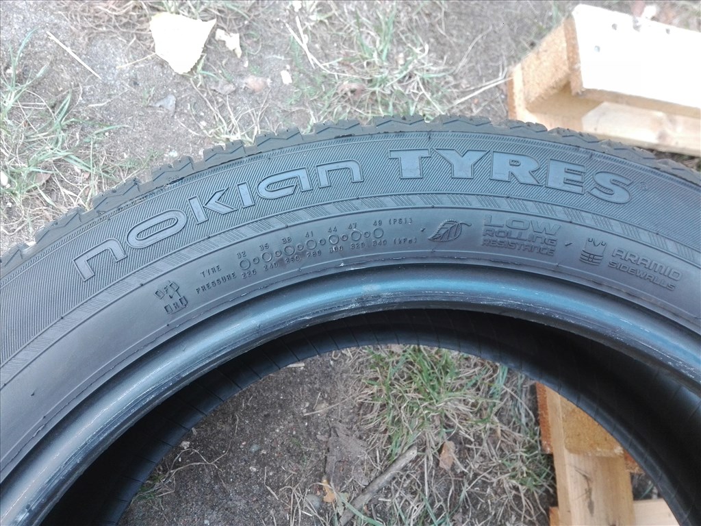 215/55R18 Nokian téli gumi garnitúra 215/55 r18 7. kép