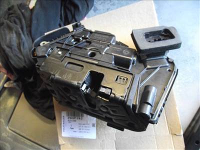 Skoda Octavia 4 jobb első ajtózár  5tb837016d