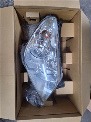 Opel Astra H fényszóró 