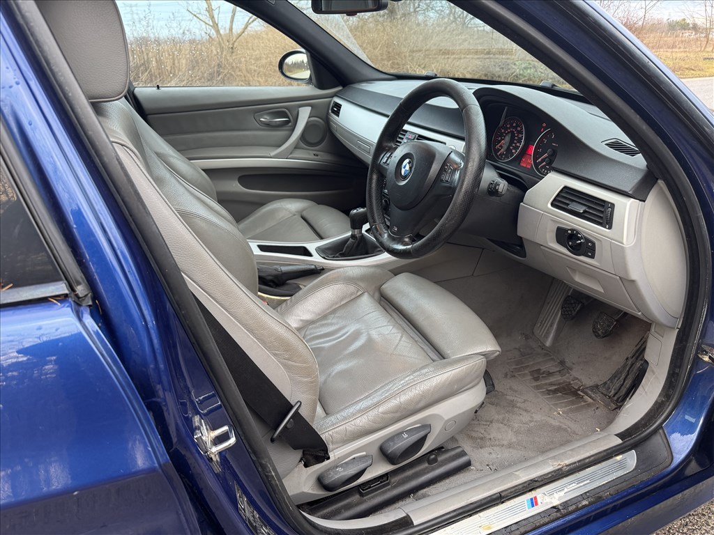 BMW 325 (E90, E91, E92, E93) bontott alkatrészei 5. kép