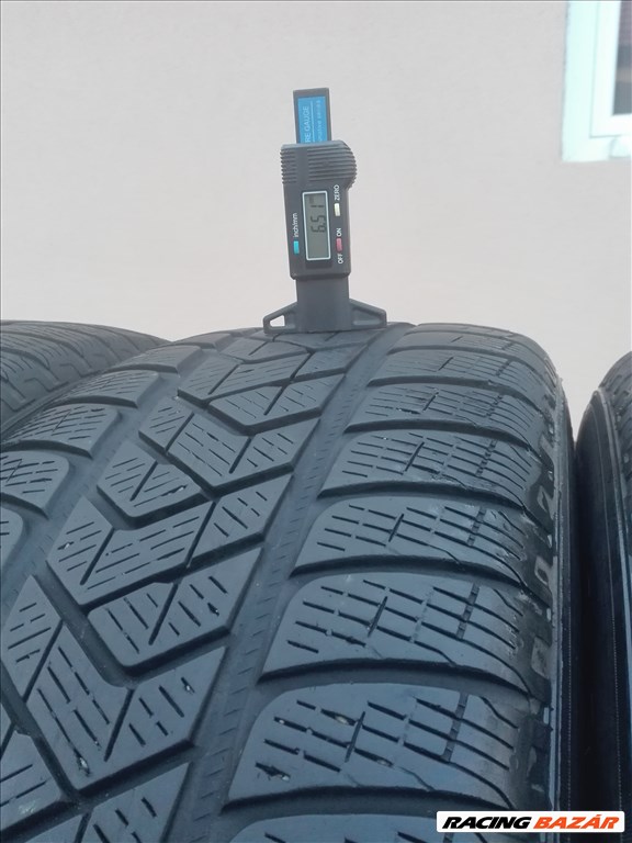 235/60R18 Pirelli téli gumi garnitúra 235/60 r18 3. kép